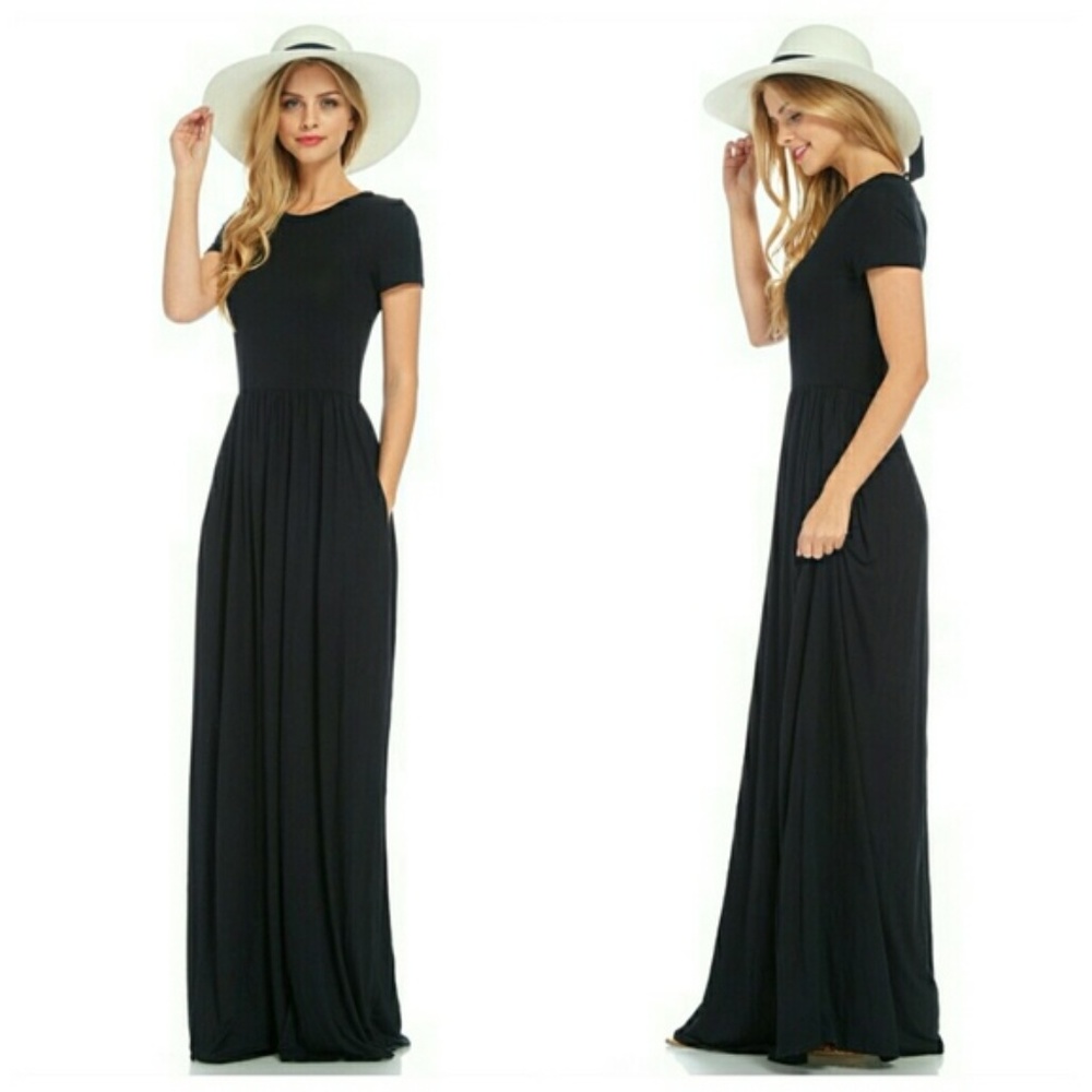 🦋MAKE AN OFFER!🦋 Black Pocket Maxi
